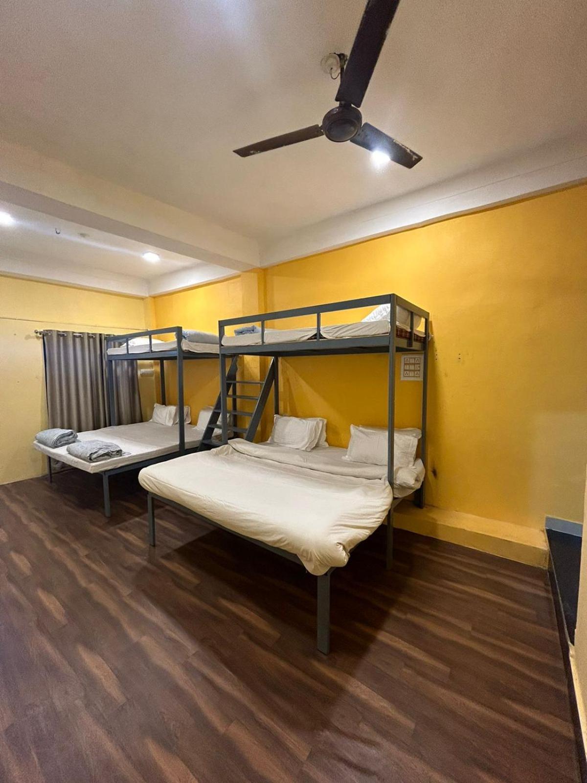 Unplanned Hostel אודייפור מראה חיצוני תמונה